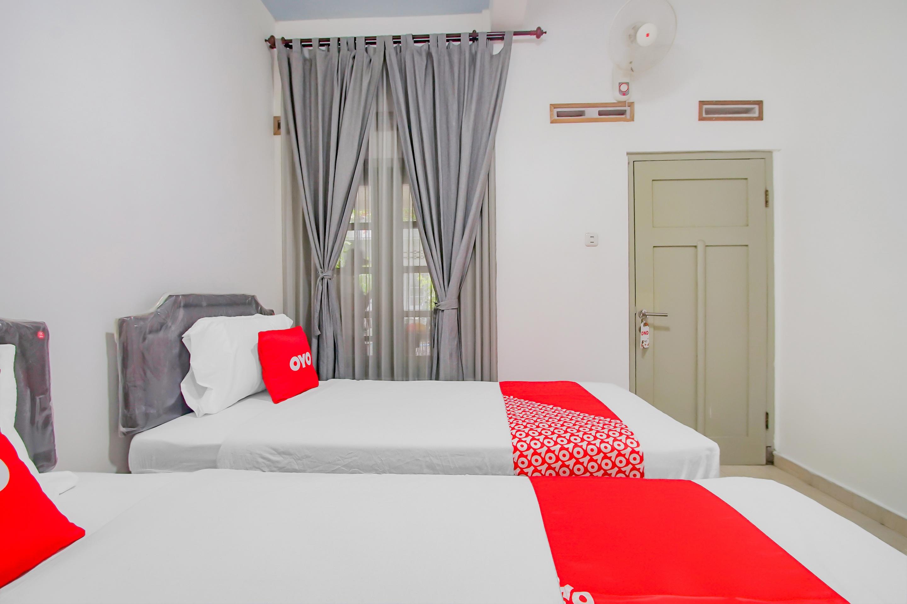 Hotel Oyo 3371 Omah Saras Family Malang Exteriér fotografie